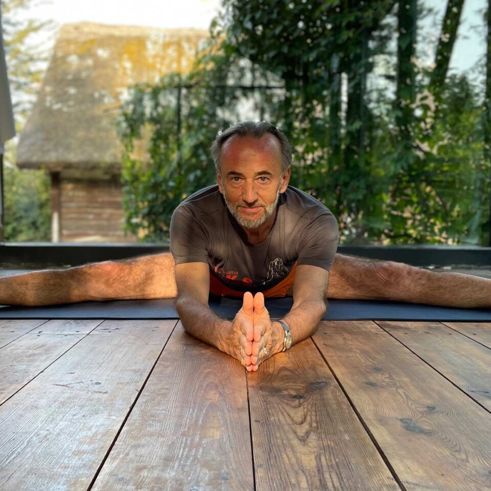 Adam Ramatowski, nauczyciel jogi Iyengara, weekend z jogą w Zagrodzie Ojrzanów