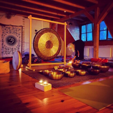 Joga-Foksal-w-Kuwasach-gongi