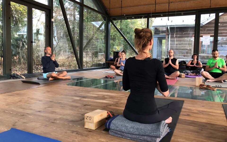 Weekend z Jogą Foksal w Zagrodzie Ojrzanów