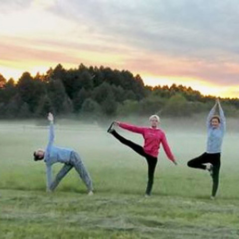 JOGA W ZAGRODZIE KUWASY
