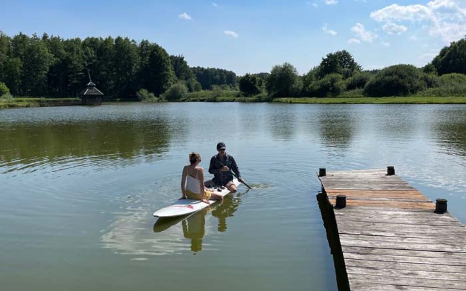 Weekend z jogą w Ojrzanowie, czas wolny, stawy