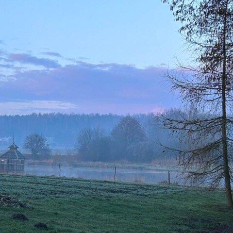 Poranek w Zagrodzie Ojrzanów