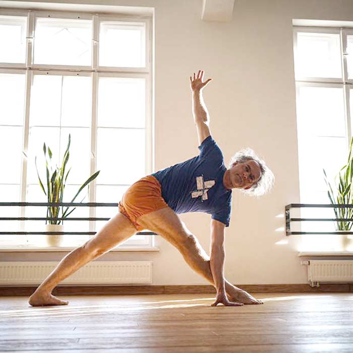 Robert Ściubidło - Dyplomowany i certyfikowany (CM) nauczyciel jogi wg metody BKS Iyengara